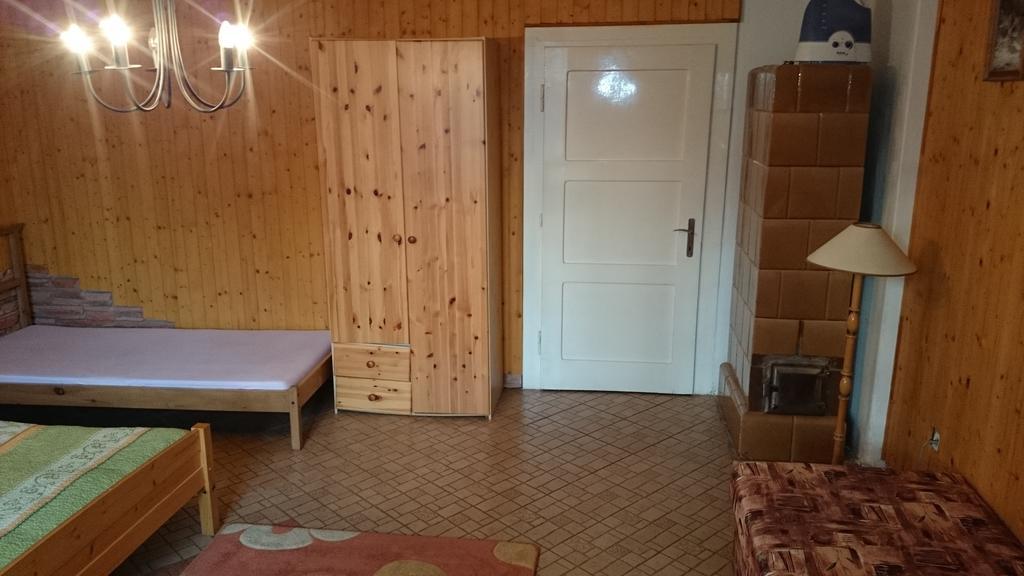 Drevenica Spanka Špania Dolina Cameră foto